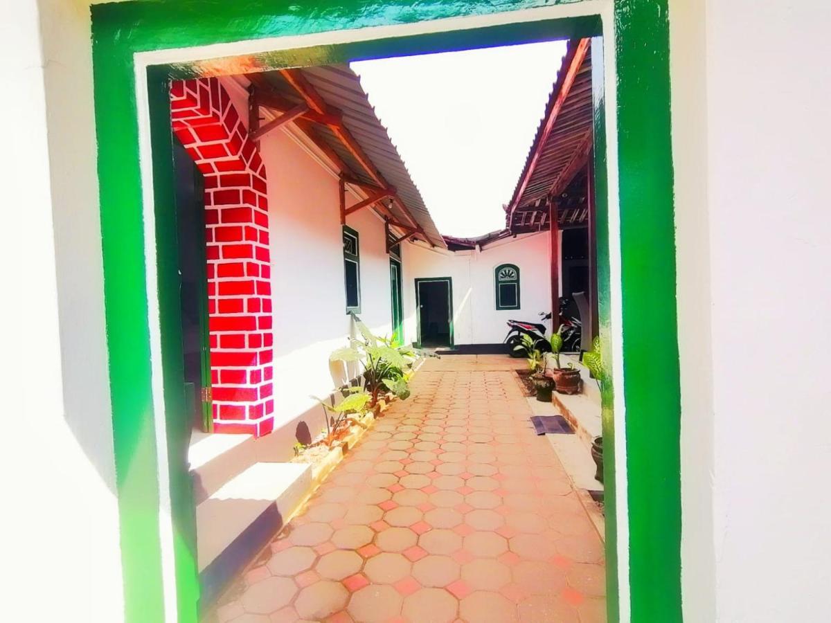 Reddoorz Syariah @ Ndalem Kembang Sore 요그야카르타 외부 사진