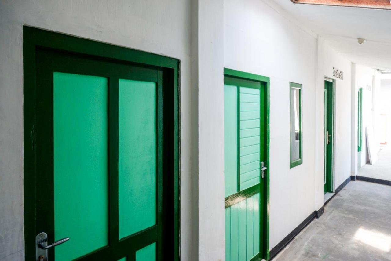 Reddoorz Syariah @ Ndalem Kembang Sore 요그야카르타 외부 사진