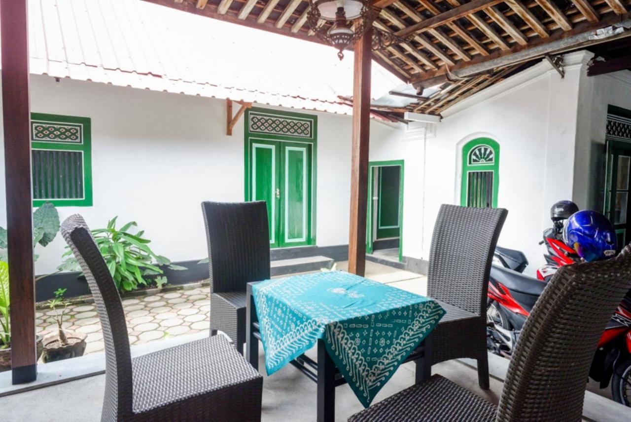 Reddoorz Syariah @ Ndalem Kembang Sore 요그야카르타 외부 사진
