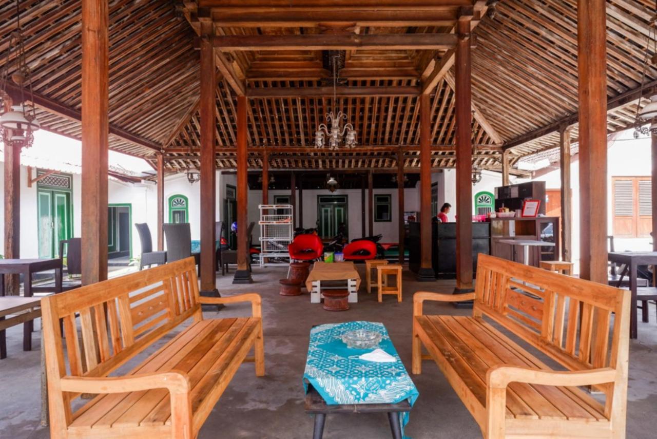 Reddoorz Syariah @ Ndalem Kembang Sore 요그야카르타 외부 사진