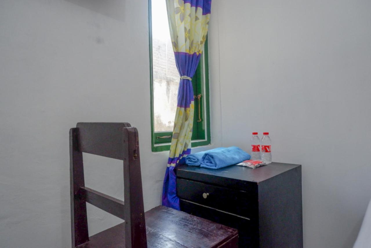 Reddoorz Syariah @ Ndalem Kembang Sore 요그야카르타 외부 사진