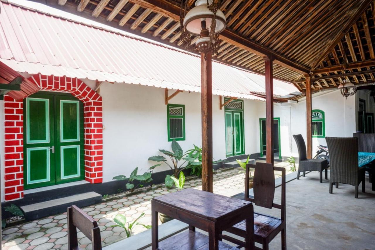 Reddoorz Syariah @ Ndalem Kembang Sore 요그야카르타 외부 사진