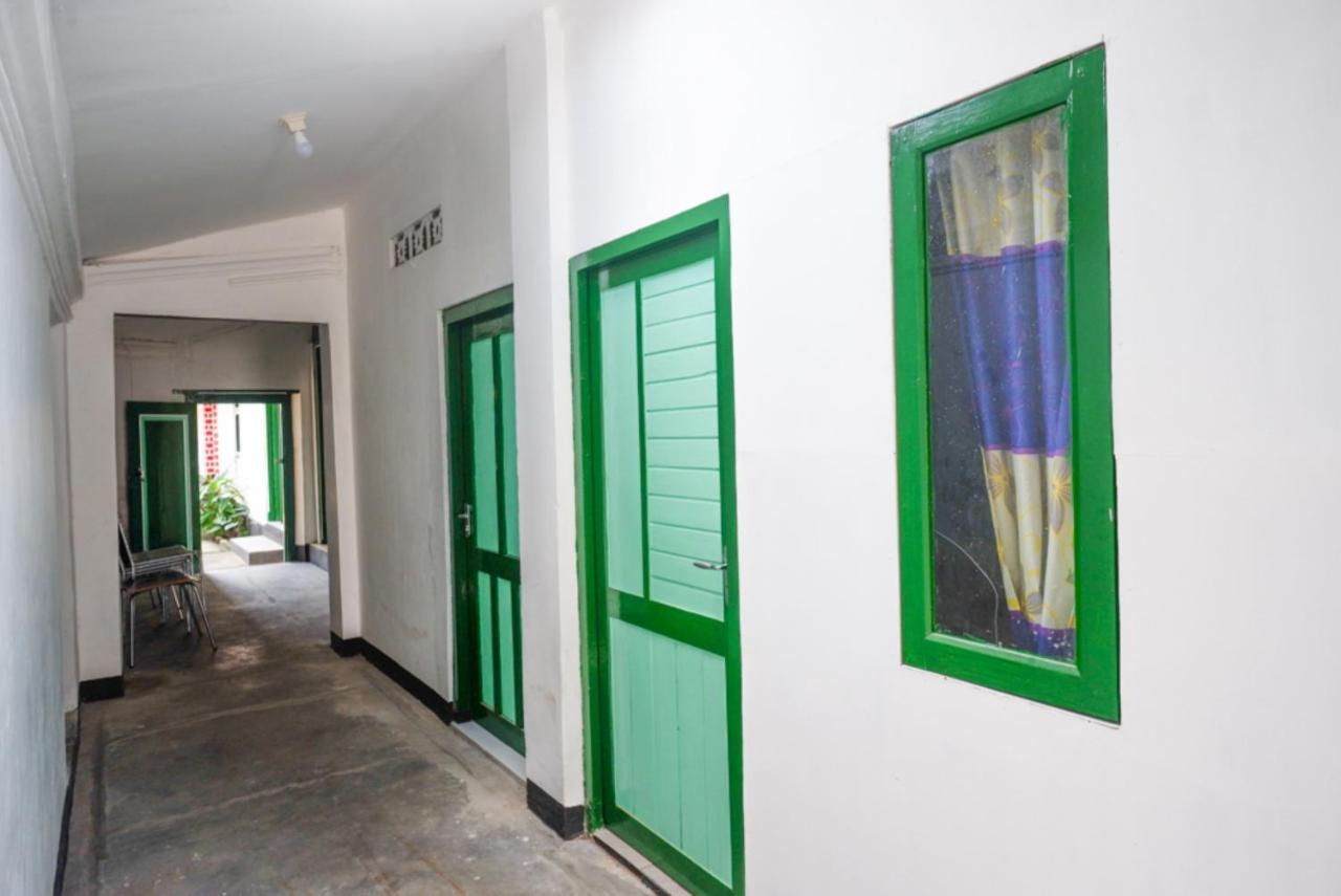 Reddoorz Syariah @ Ndalem Kembang Sore 요그야카르타 외부 사진