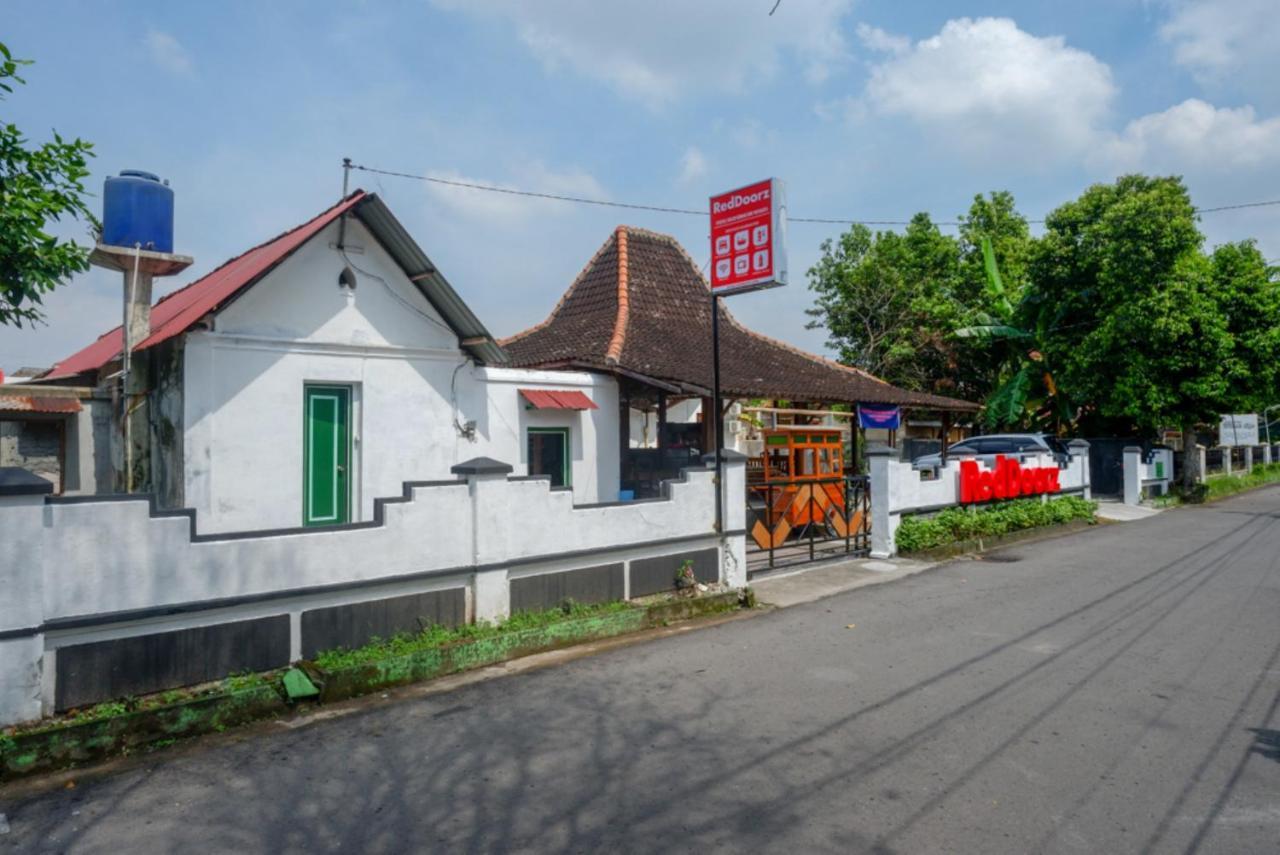 Reddoorz Syariah @ Ndalem Kembang Sore 요그야카르타 외부 사진